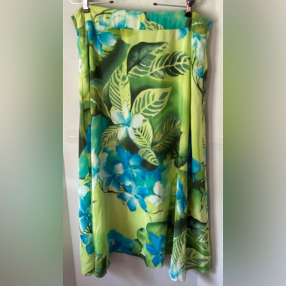 Soft Surroundings 100% silk Green and Blue Floral Maxi Skirt tropical petite XL